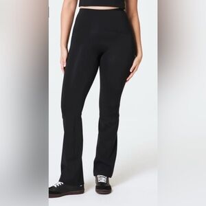 Spanx Women's Booty Boost Leggings Flare Black NWT - XL